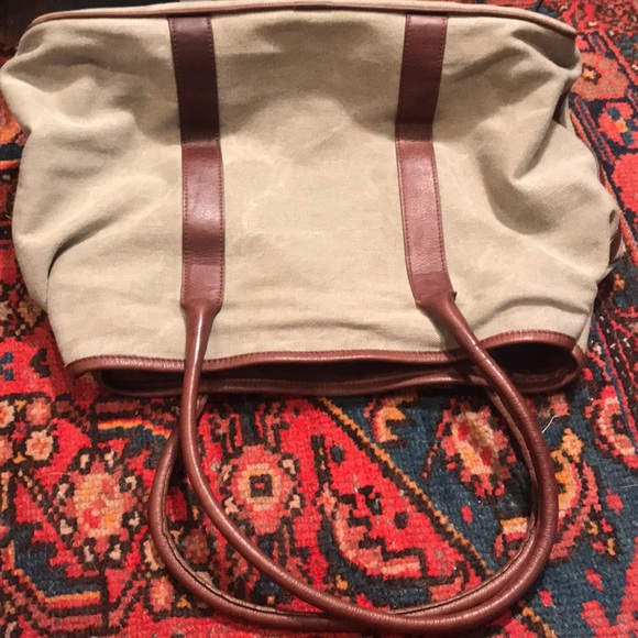 Italian Made Weekender Bag - Picture 2 of 8
